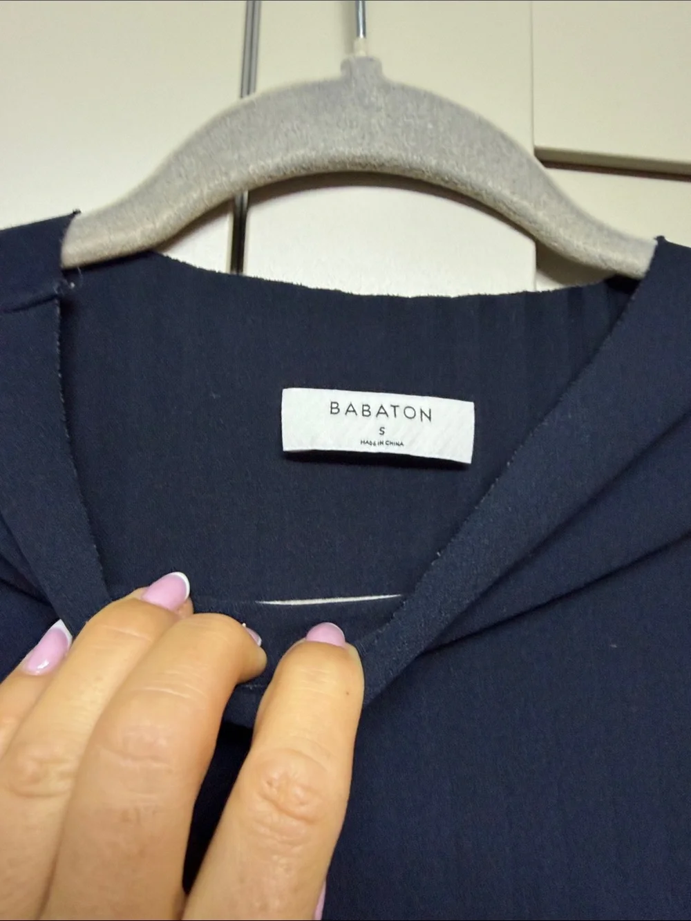 Aritzia Babaton SMALL Navy Sleeveless Pleated Midi Dress